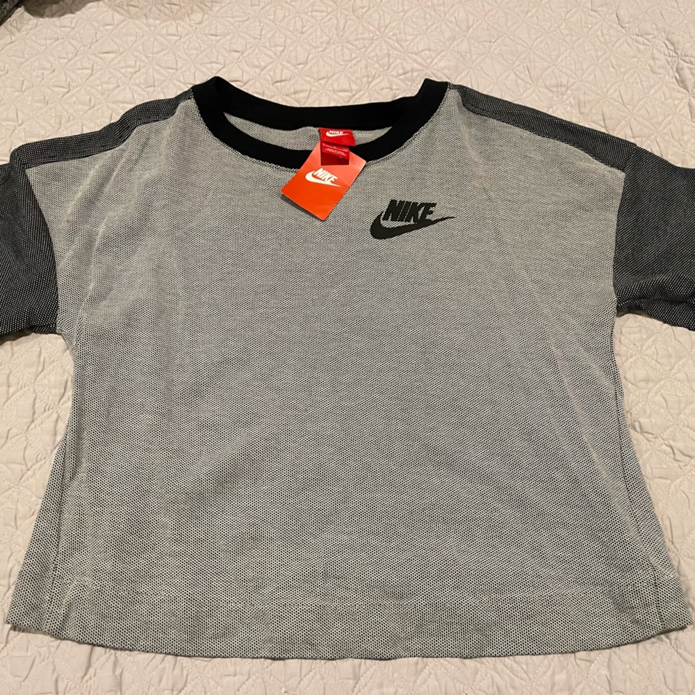 Nike womens top